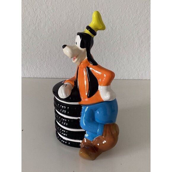Disney Goofy Leaning On Oreo Stack Ceramic Cookie Jar Hand Painted Large NEW - Picture 2 of 15